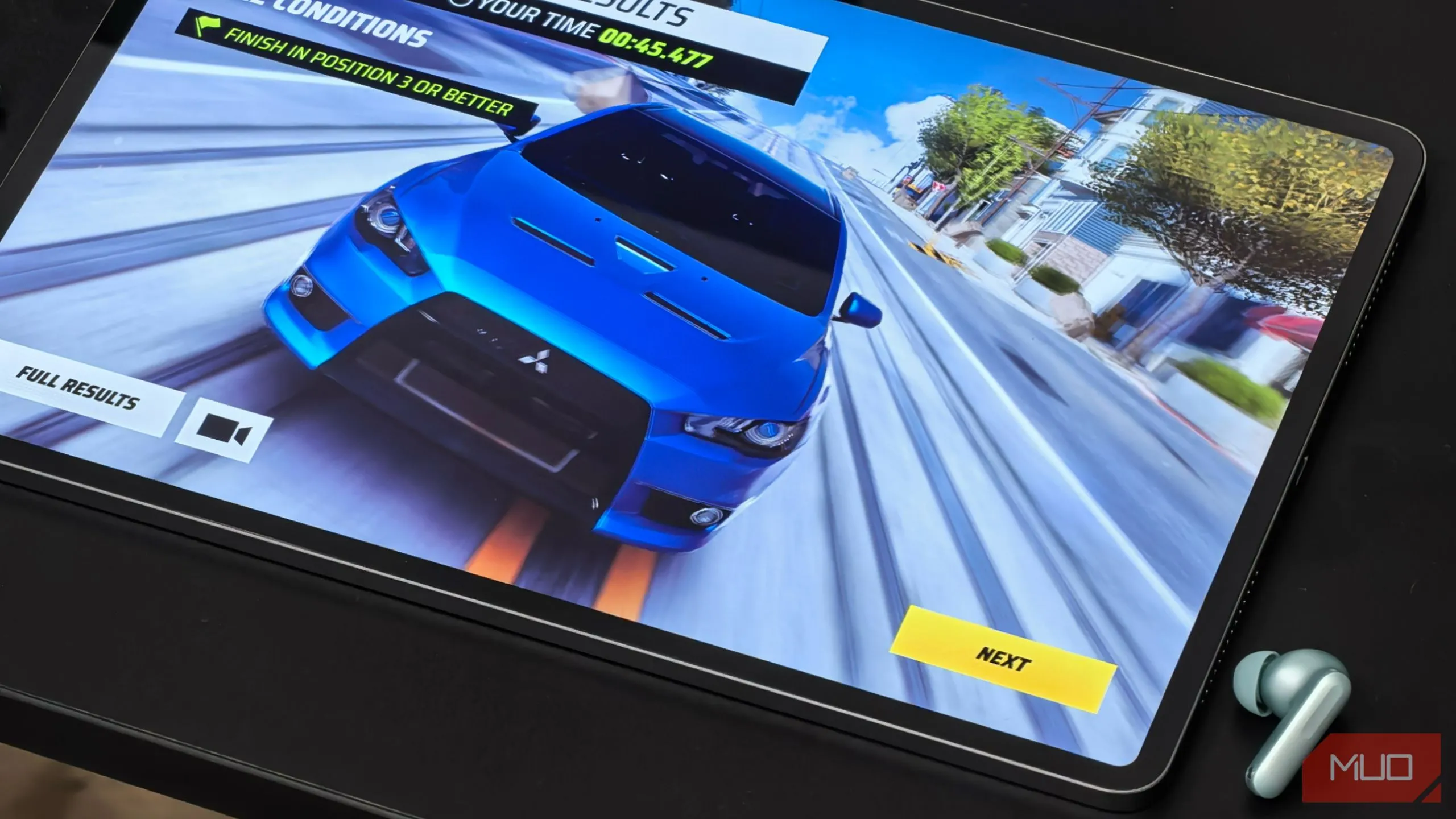 Tablet Android Infinix XPAD GT chạy game Asphalt 9 mượt mà