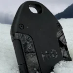 Thiết bị HMD OffGrid bền bỉ trong môi trường tuyết phủ, minh chứng khả năng chống chịu thời tiết khắc nghiệt.