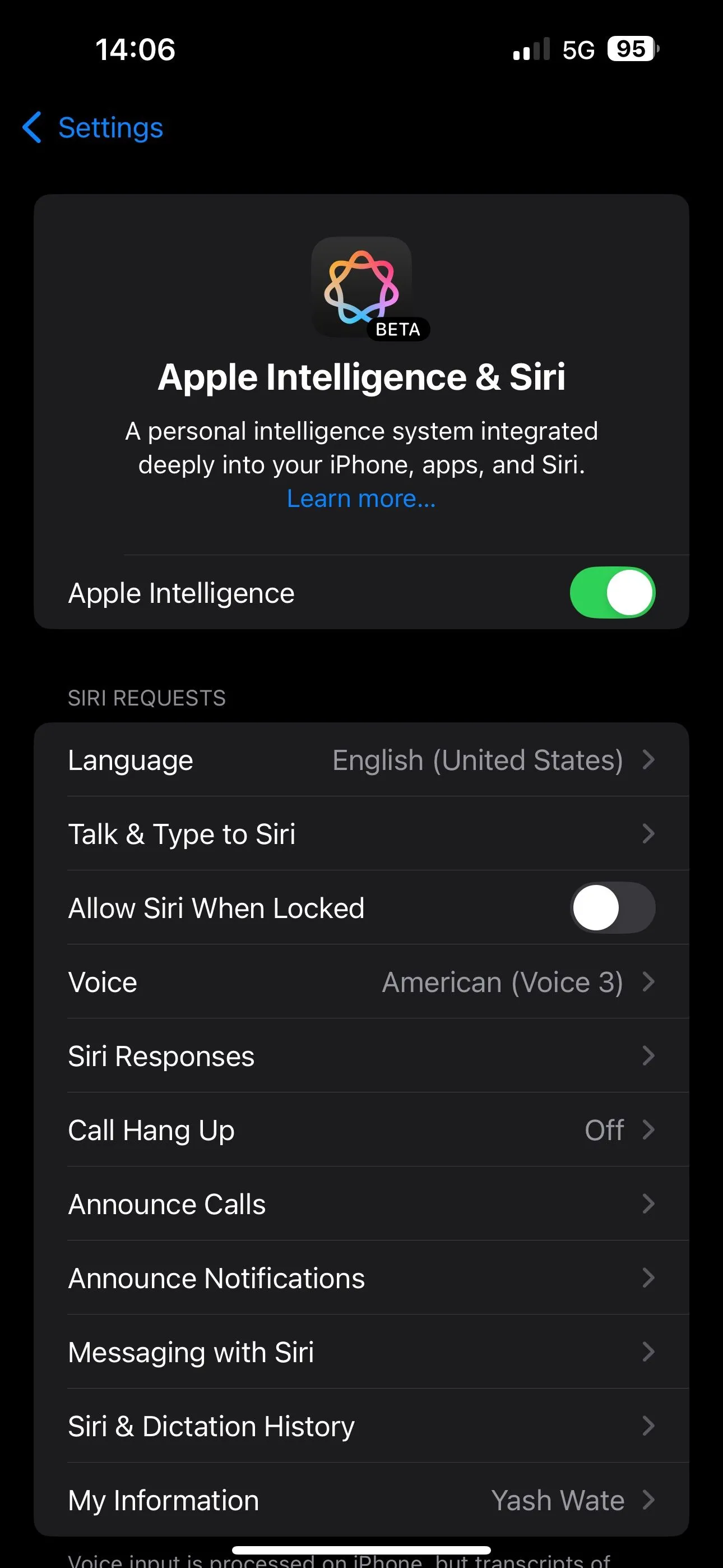 Thiết lập tùy chọn Nói và Gõ cho Siri trong mục Cài đặt Apple Intelligence trên iPhone.