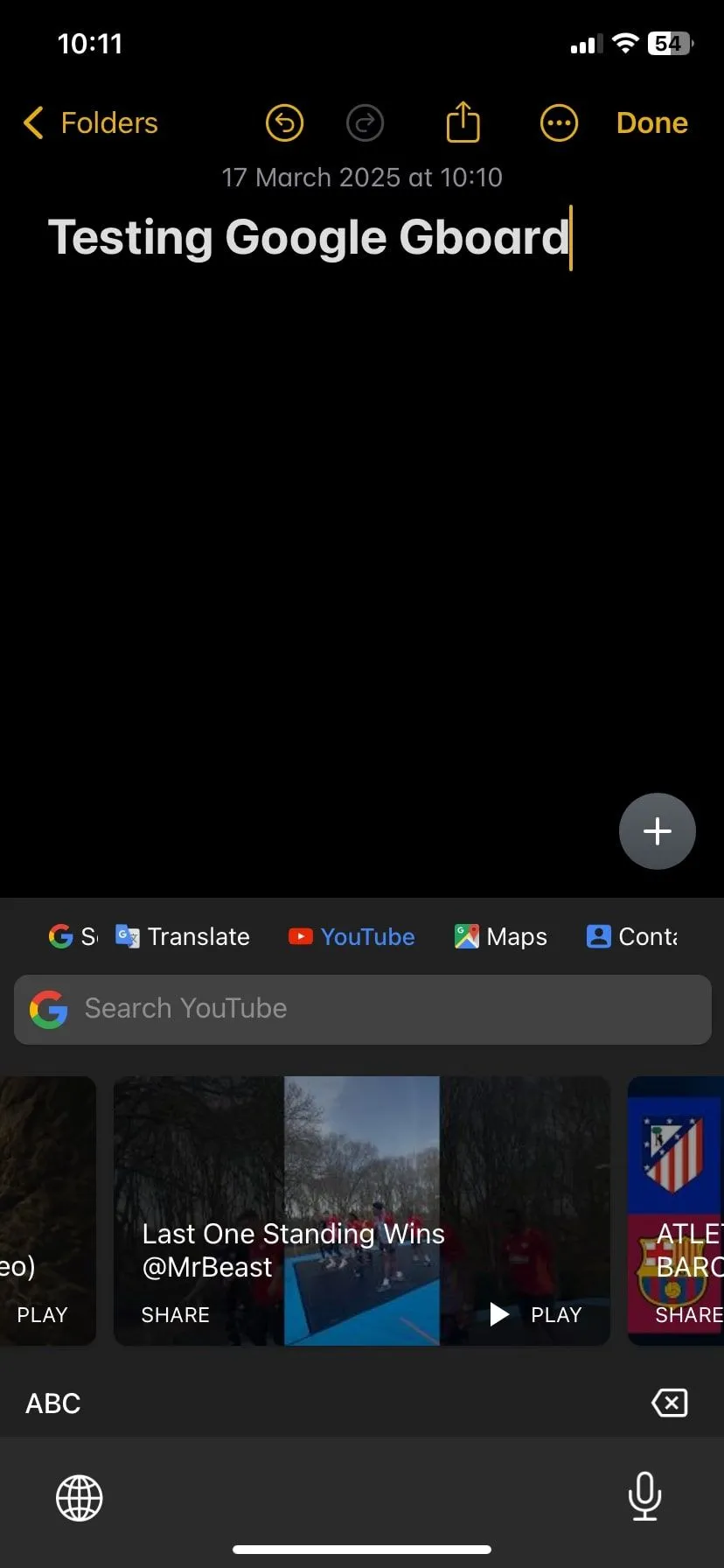 Tiện ích mở rộng YouTube trên Gboard hiển thị các video gợi ý, minh họa tính năng tích hợp đa ứng dụng của bàn phím này.