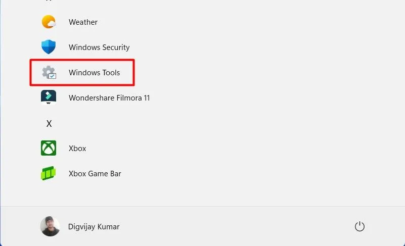 Tìm và mở Local Security Policy trong thư mục Windows Tools của Start Menu