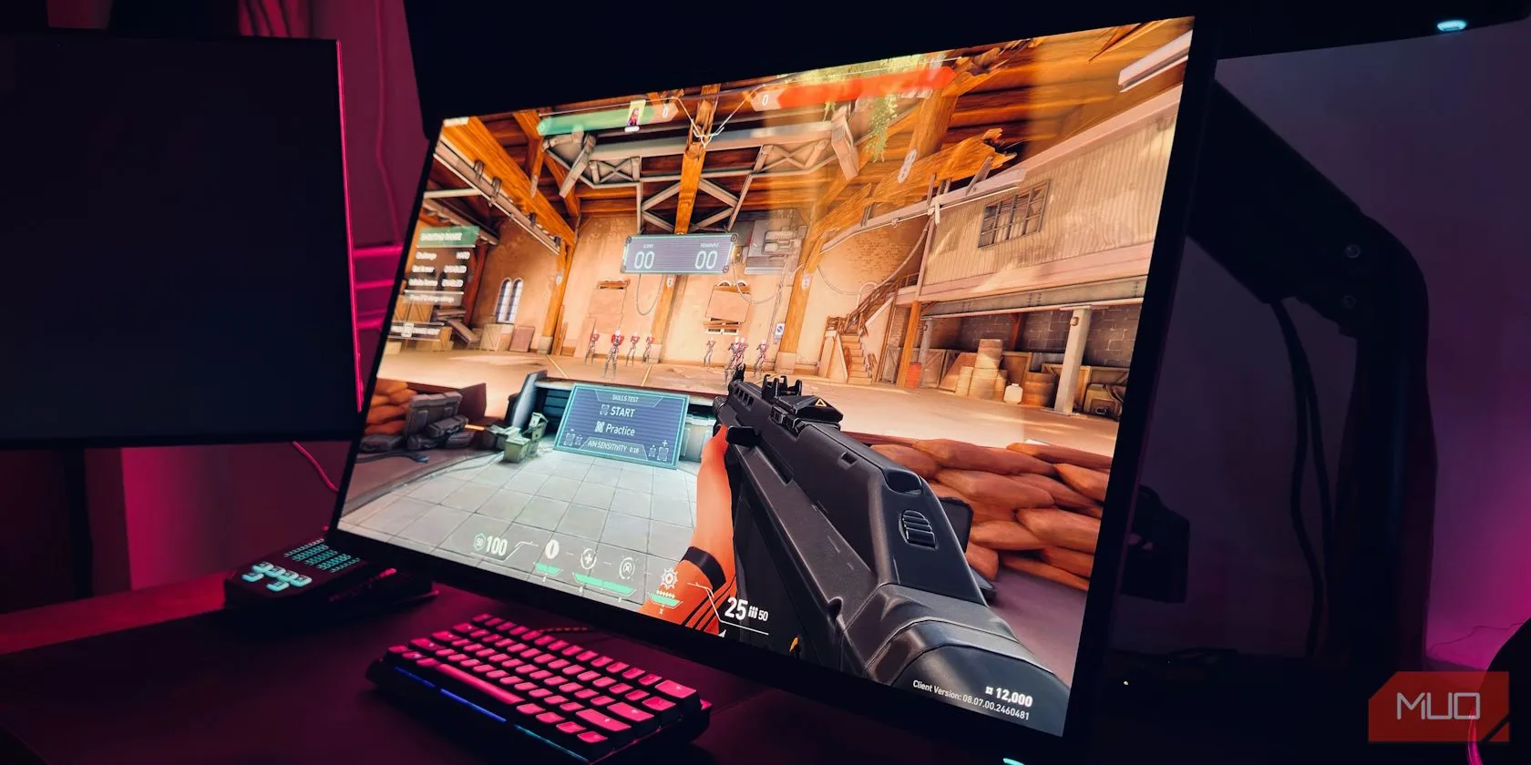 Trải nghiệm game Valorant mượt mà trên màn hình OLED tần số quét cao