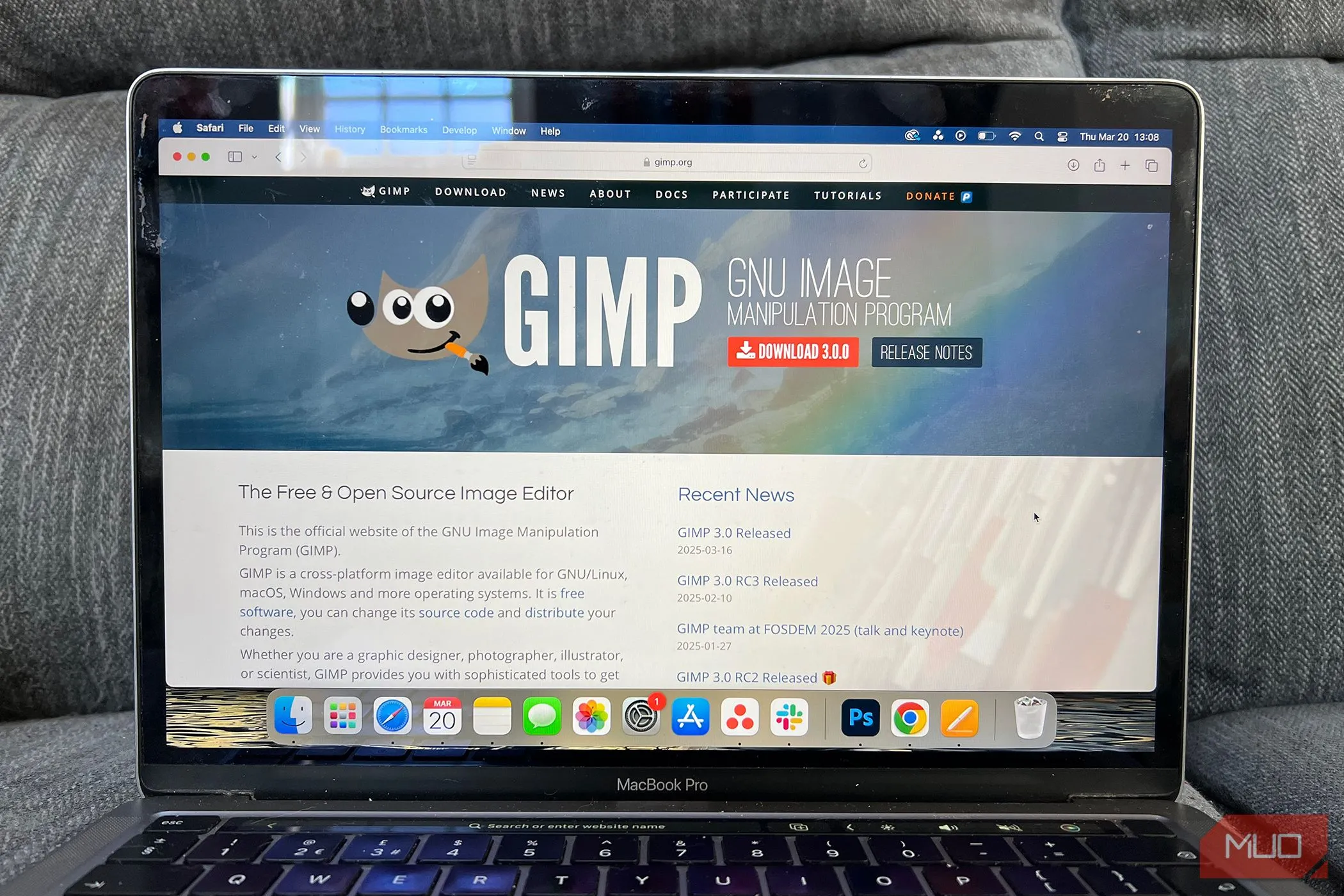 Trang chủ chính thức của GIMP với dòng chữ tuyên bố về bản chất phần mềm mã nguồn mở và miễn phí.