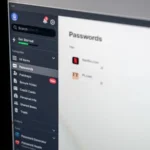 Trình quản lý mật khẩu NordPass hiển thị trên màn hình máy tính, biểu thị khả năng đồng bộ dữ liệu giữa các thiết bị.