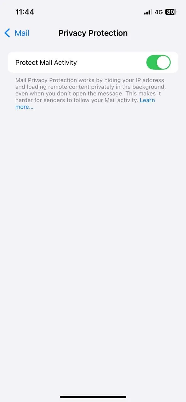Tùy chọn Bảo vệ Hoạt động Thư trong cài đặt quyền riêng tư Mail của iPhone