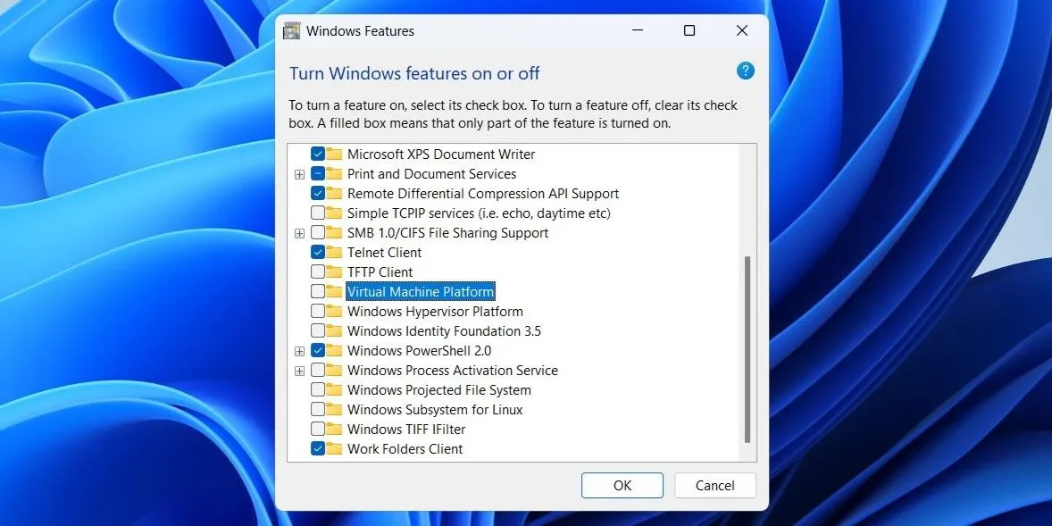 Tùy chọn nền tảng máy ảo trong Windows Features, minh họa cách vô hiệu hóa dịch vụ không dùng đến