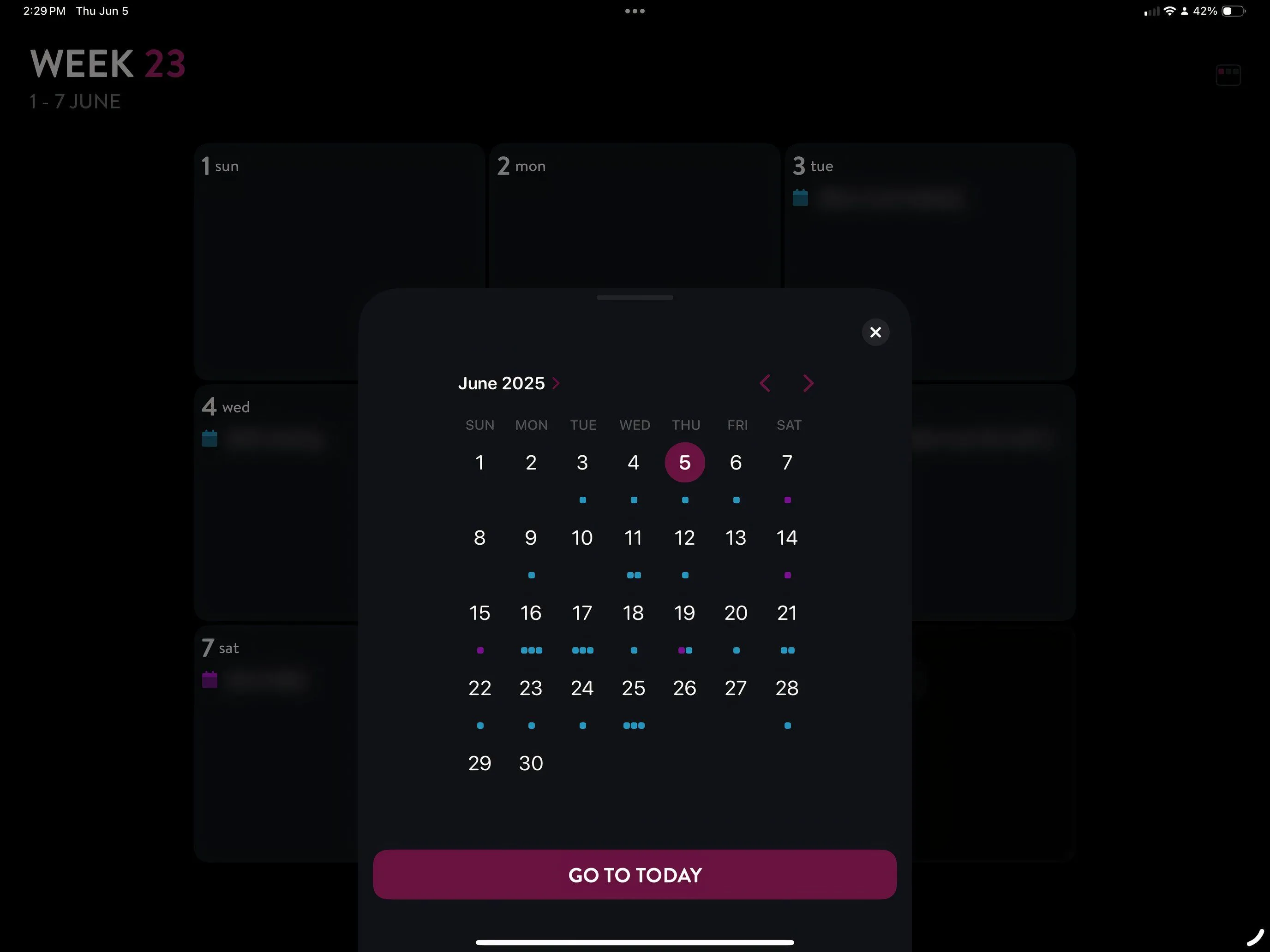 Ứng dụng Moleskine Planner hiển thị lịch trình và các mục tiêu cá nhân trên iPad