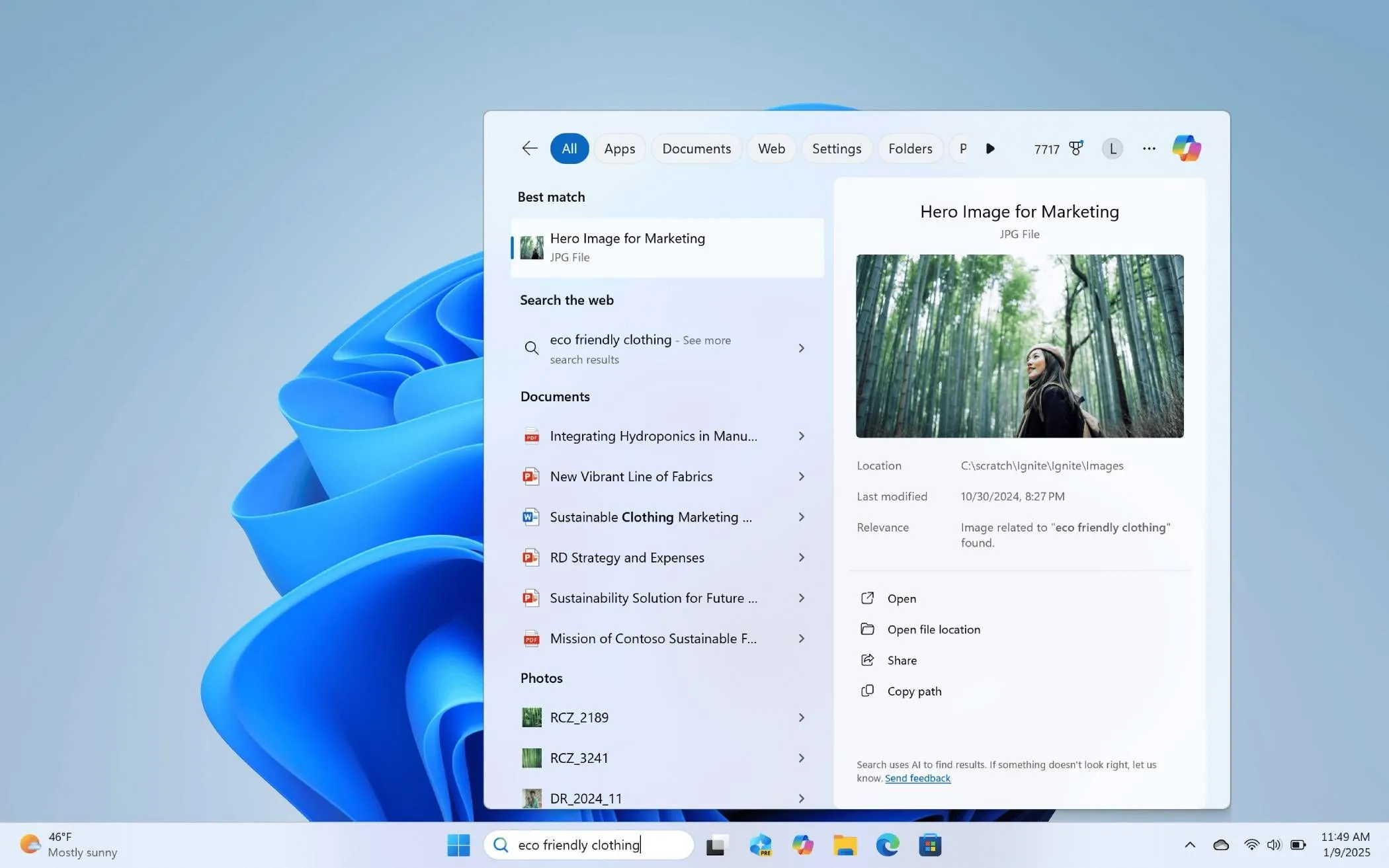Ví dụ tìm kiếm ngôn ngữ tự nhiên trên Windows 11 để tìm sản phẩm 'quần áo thân thiện môi trường'