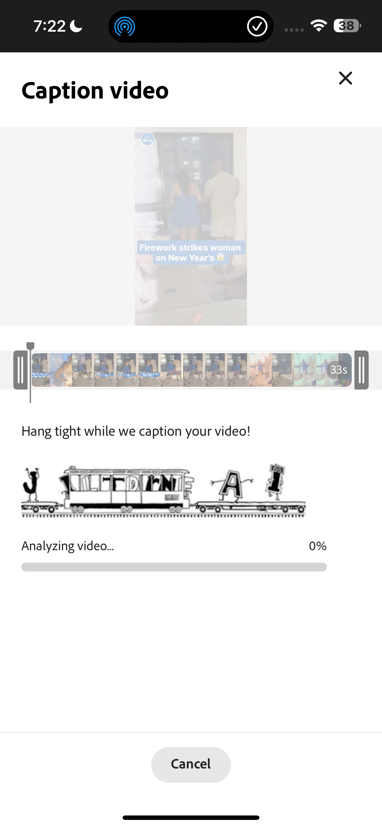 Video đang được xử lý trong Adobe Express để tạo phụ đề tự động, cho thấy thanh tiến trình và giao diện người dùng.
