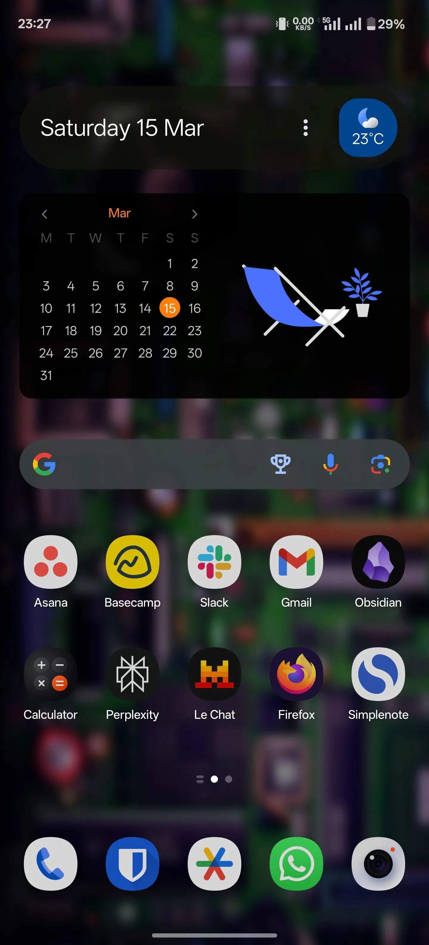 Widget Google Search trên màn hình chính điện thoại Android hiển thị phím tắt Thể thao