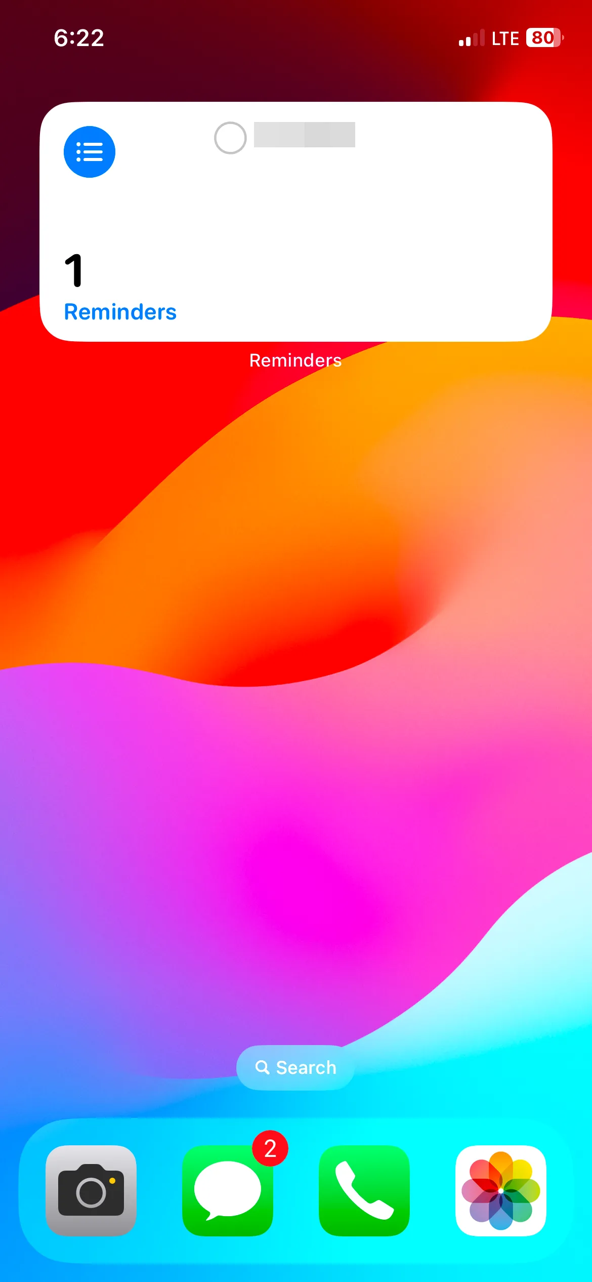 Widget Lời nhắc (Reminders) hiển thị danh sách công việc trên màn hình chính iPhone.